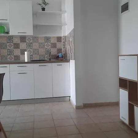 4 N-joy * Peraía
